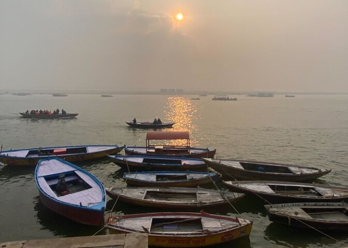 Varanasi Heritage Walk - River & Lanes Walk